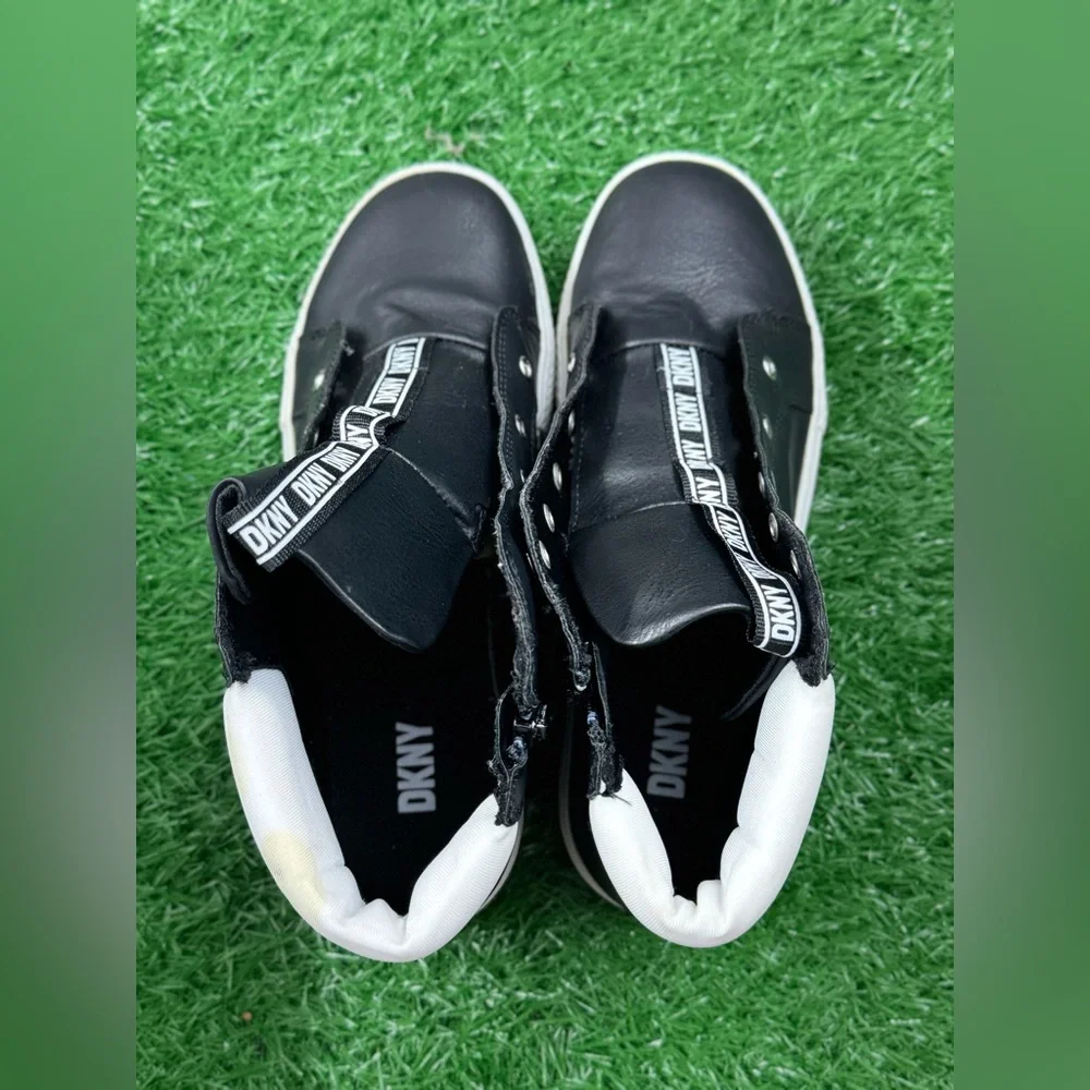 DKNY Kids/Girls‎ Shoes Size 4